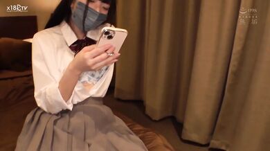 【中文字幕】オジサンを见下す粪生意気なメスガキを彻底的に理解らせる。若さを売りにするパ●活制服女子がオジサンの事を完全にナメていたのでこっそりコンドームを外して生チ